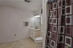 226 Thornton St, Gonzales, TX 78629 - Photo 7
