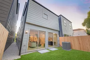 1012 E 26th St, Houston, TX 77009 - Photo 39