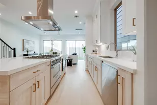 1012 E 26th St, Houston, TX 77009 - Photo 13
