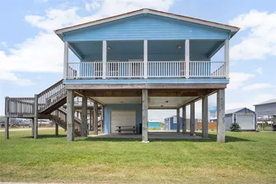 898 S Crystal Beach Road, Crystal Beach, TX 77650 - Photo 3