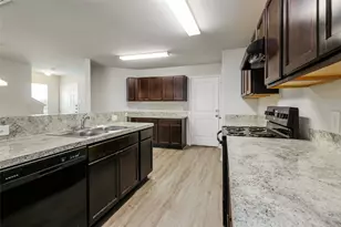 356 Upper Creek Dr, Willis, TX 77378 - Photo 3