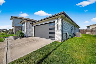 8223 Hush Heights Drive, Rosharon, TX 77583 - Photo 5