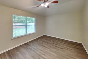 12038 Green Butte Ct, Houston, TX 77044 - Photo 7