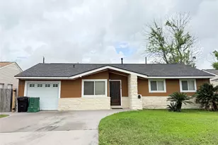 10319 Dunvegan Way, Houston, TX 77013 - Photo 1