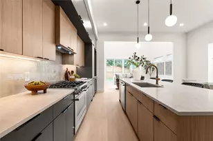 409 Walton St, Houston, TX 77009 - Photo 13
