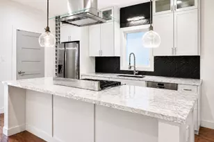 2302 Ruth St, Houston, TX 77004 - Photo 5