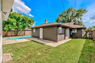 408 N 36th St, Nederland, TX 77627 - Photo 47