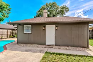408 N 36th St, Nederland, TX 77627 - Photo 43
