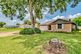 408 N 36th St, Nederland, TX 77627 - Photo 5