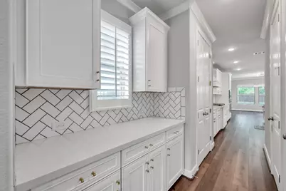 11 Floral Vista Drive, Tomball, TX 77375 - Photo 11