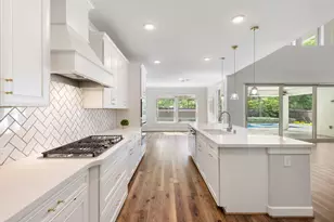 11 Floral Vista Dr, Tomball, TX 77375 - Photo 23