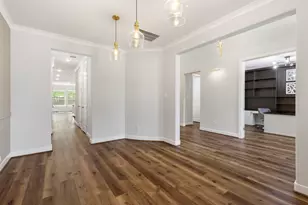 11 Floral Vista Dr, Tomball, TX 77375 - Photo 9