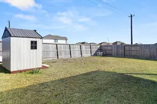 9226 Harvest Steel Dr, Baytown, TX 77521 - Photo 25
