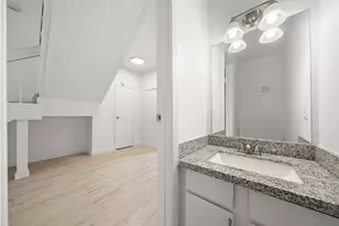 8433 Wednesbury Ln, Houston, TX 77074 - Photo 7