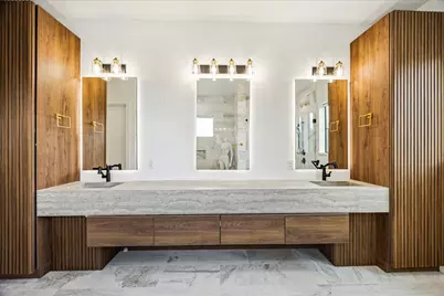 4002 Meadow Lake Lane, Houston, TX 77027 - Photo 23