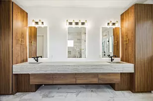 4002 Meadow Lake Ln, Houston, TX 77027 - Photo 23