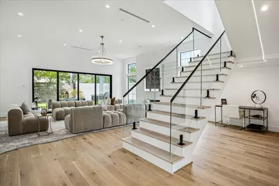 4002 Meadow Lake Lane, Houston, TX 77027 - Photo 9