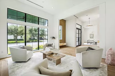 4002 Meadow Lake Lane, Houston, TX 77027 - Photo 7