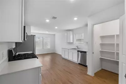 3034 Twisted Myrtle Drive, Conroe, TX 77301 - Photo 11