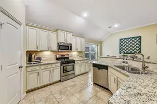 1512 Tyler Point Ln, Pearland, TX 77089 - Photo 9