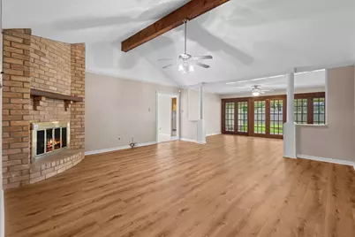 1370 Shakespeare Drive, Beaumont, TX 77706 - Photo 3