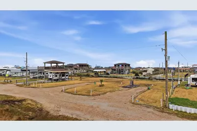 1125 Paisley Street, Gilchrist, TX 77617 - Photo 15