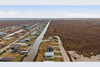 1125 Paisley Street, Gilchrist, TX 77617 - Photo 7