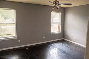 306 Willowick St, Tomball, TX 77375 - Photo 7