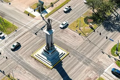 2213 Postoffice, Galveston, TX 77550 - Photo 43