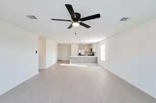 15671 Plum Brk Dr, Conroe, TX 77303 - Photo 5