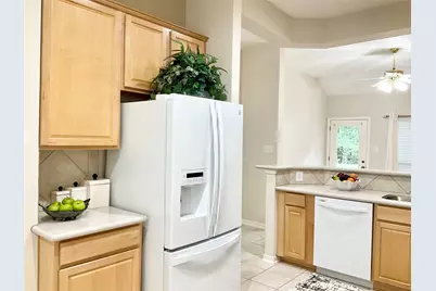 186 N Valley Oaks Circle, The Woodlands, TX 77382 - Photo 13