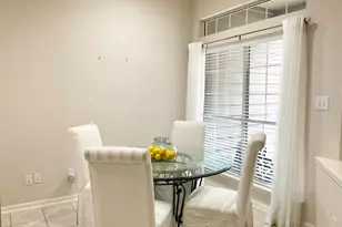 186 N Valley Oaks Cir, The Woodlands, TX 77382 - Photo 15