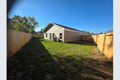 9920 Dipping Brook Street, Houston, TX 77076 - Photo 15