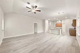 513 Johnson St, Dayton, TX 77535 - Photo 5