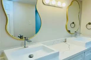 357 N Post Oak Ln, Houston, TX 77024 - Photo 9