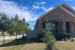 10442 Eastern Bluestar Dr, Conroe, TX 77385 - Photo 3