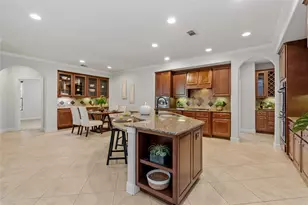 22 N Millsap Cir, The Woodlands, TX 77382 - Photo 13