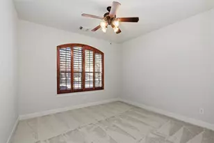 22 N Millsap Cir, The Woodlands, TX 77382 - Photo 29