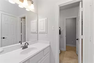 22 N Millsap Cir, The Woodlands, TX 77382 - Photo 31