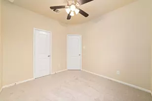 221 Country Crossing Cir, Magnolia, TX 77354 - Photo 19