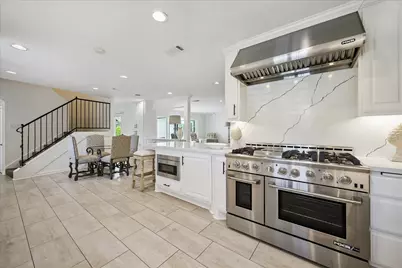 7910 Del Monte Drive, Houston, TX 77063 - Photo 9