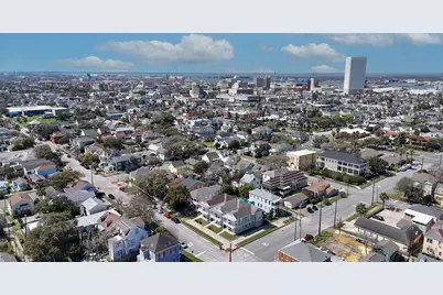 1606 Avenue L, Galveston, TX 77550 - Photo 27