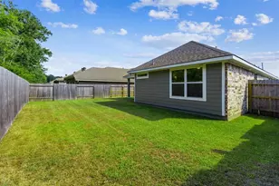 14364 N Summerchase Cir, Willis, TX 77318 - Photo 9
