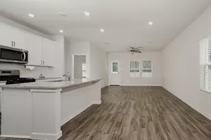 323 Intrepid Trl, Magnolia, TX 77354 - Photo 7