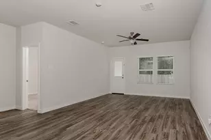 323 Intrepid Trl, Magnolia, TX 77354 - Photo 9