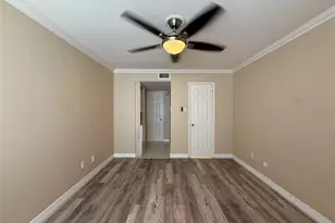 2250 Bering Dr, Houston, TX 77057 - Photo 17