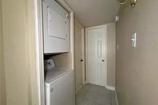 2250 Bering Dr, Houston, TX 77057 - Photo 15