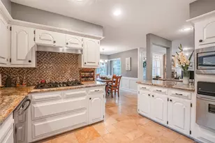 14610 Carolcrest Dr, Houston, TX 77079 - Photo 25