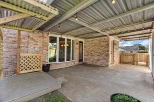 15703 Blackhawk Blvd, Friendswood, TX 77546 - Photo 23