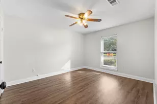 15703 Blackhawk Blvd, Friendswood, TX 77546 - Photo 17